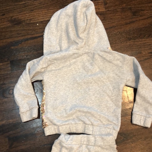 Fleece lined matching two piece sweatsuit with sequins. - Picture 6 of 7